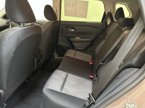 Certified 2024 Nissan Rogue SV image 16