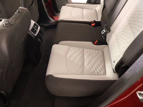 Used 2019 Chevrolet Equinox LT FWD image 12