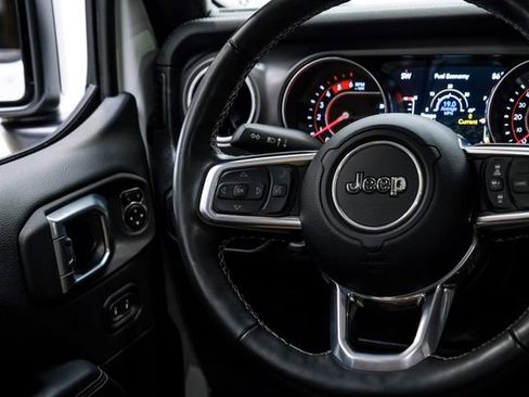 Used 2022 Jeep Wrangler Unlimited Rubicon AWD/4WD image 46