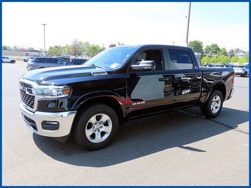 Used 2025 RAM 1500 Big Horn AWD/4WD image 3