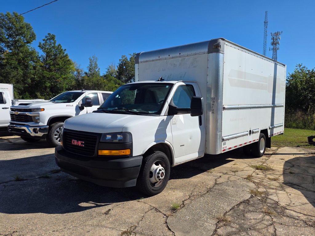 Used 2021 GMC Savana 3500 Extended w/ Power Convenience Package RWD image 1