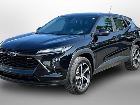 Used 2024 Chevrolet Trax RS FWD image 3