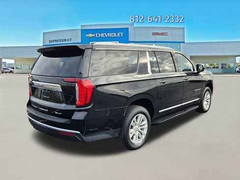 Used 2024 GMC Yukon XL SLT image 7