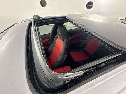 Used 2022 Lamborghini Urus AWD/4WD image 23