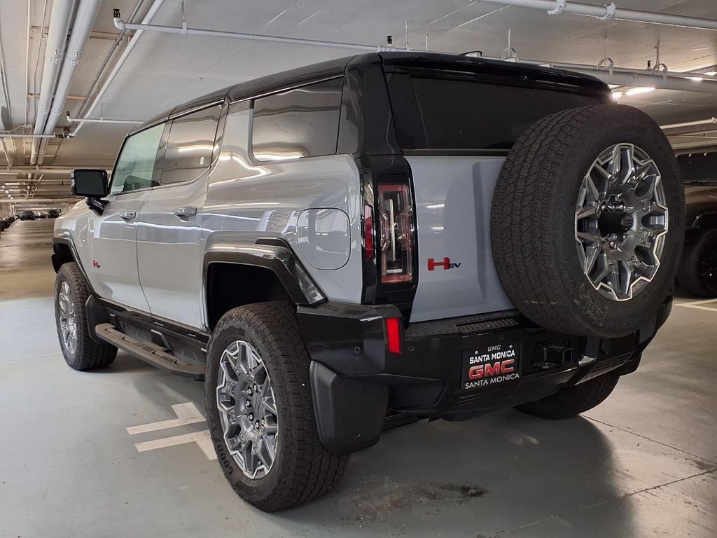 Used 2026 GMC Hummer EV SUV w/ LPO, Illumination Package AWD/4WD image 10