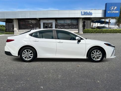 Used 2025 Toyota Camry LE image 9