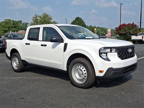 New 2025 Ford Maverick XL image 2