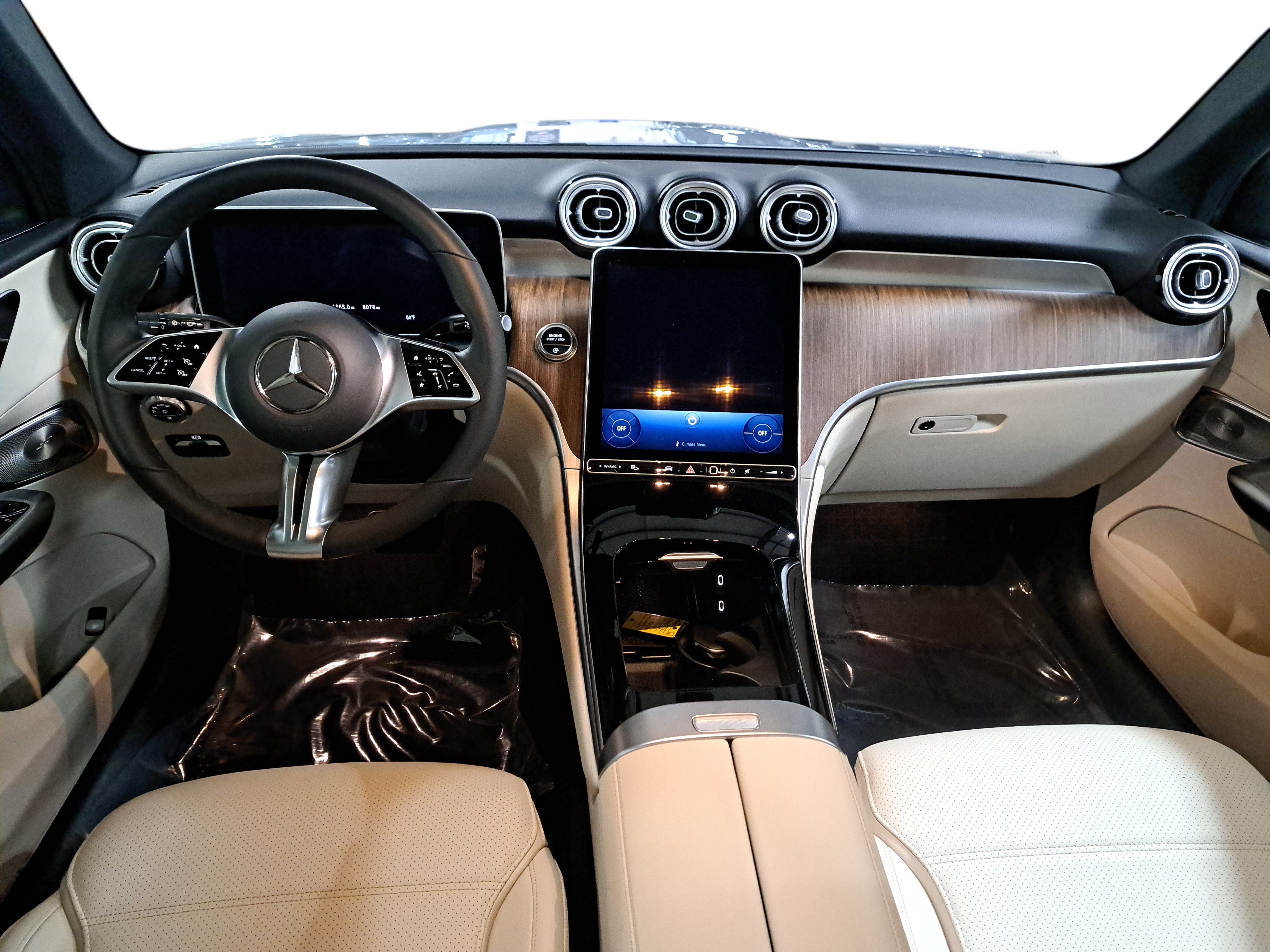 Used 2026 Mercedes-Benz GLC 300 image 10