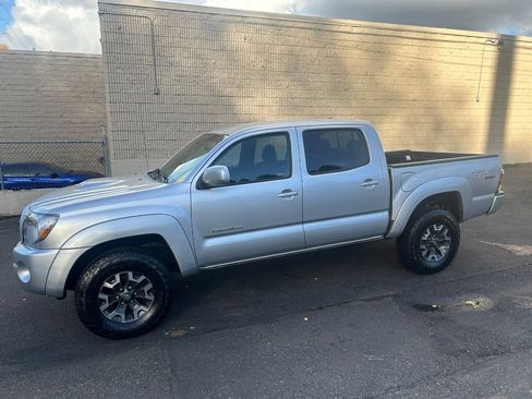 Used 2011 Toyota Tacoma 4x4 Double Cab image 7