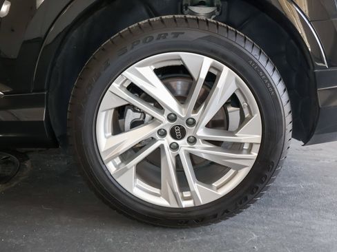 Used 2023 Audi Q7 3.0T Premium Plus w/ Premium Plus Package AWD/4WD image 43