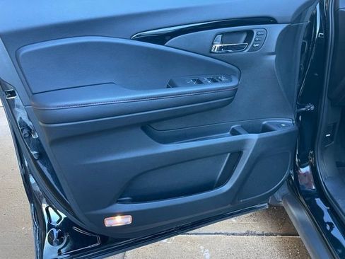 Used 2023 Honda Ridgeline Black Edition image 25