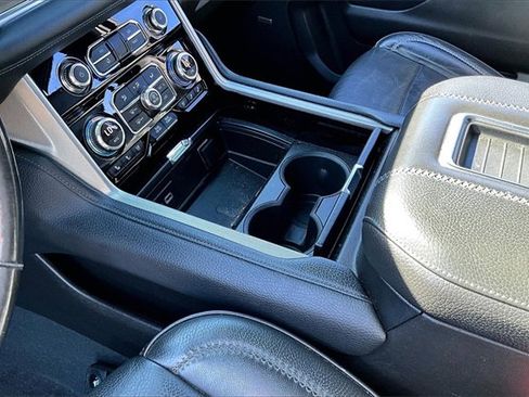 Used 2021 GMC Yukon XL Denali image 18