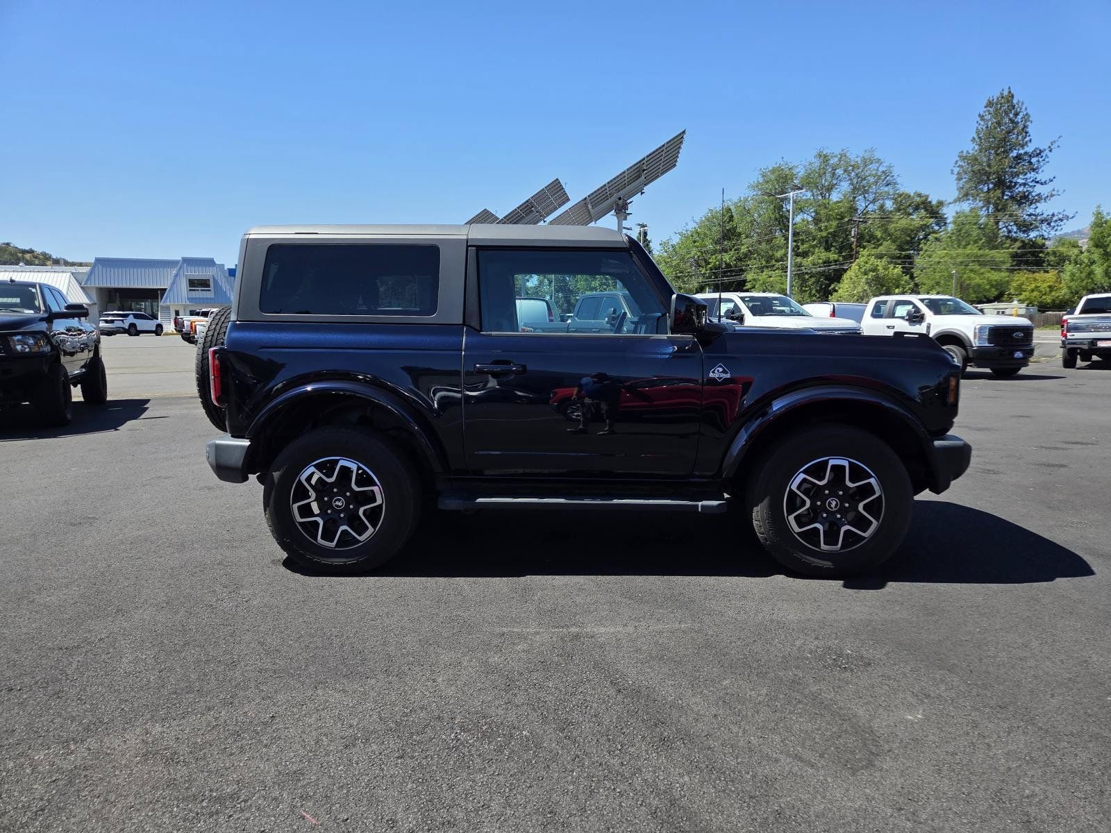 Used 2021 Ford Bronco Outer Banks AWD/4WD image 4