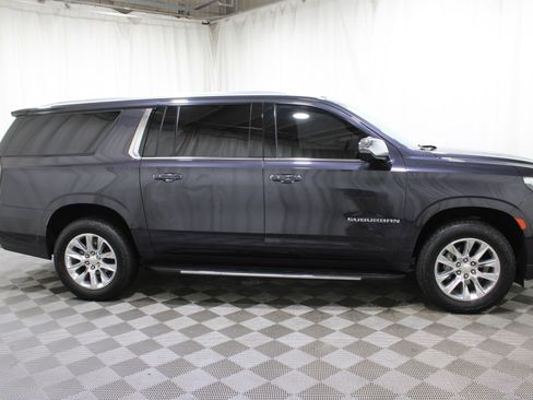 Used 2022 Chevrolet Suburban Premier image 36