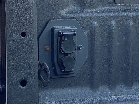 Used 2025 Ford F250 Platinum image 7