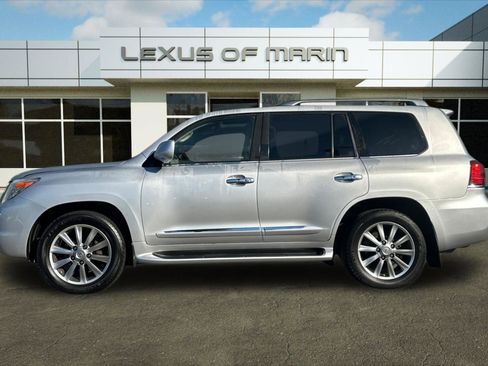 Used 2011 Lexus LX 570 4WD image 2