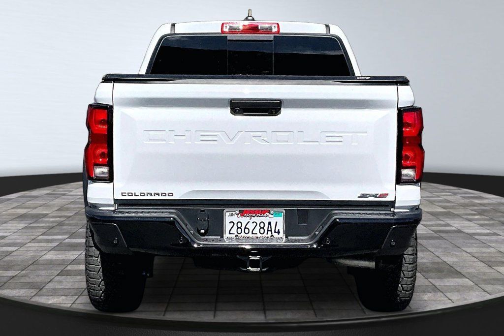 Used 2024 Chevrolet Colorado ZR2 w/ Technology Package AWD/4WD image 23