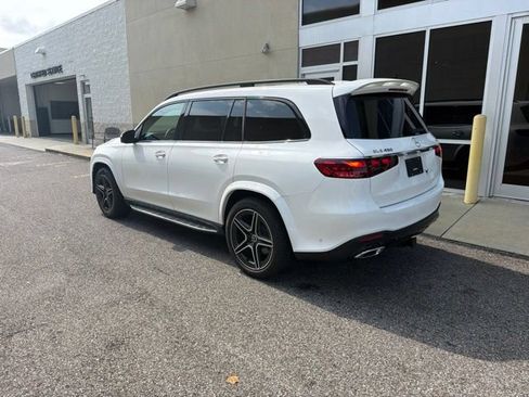 Used 2025 Mercedes-Benz GLS 450 4MATIC image 5