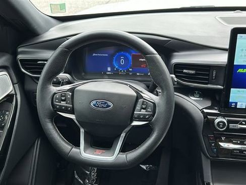 Certified 2021 Ford Explorer ST w/ Equipment Group 401A AWD/4WD image 23