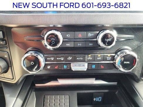New 2025 Ford F250 Platinum image 22