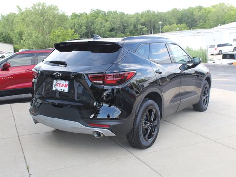 New 2026 Chevrolet Blazer LT w/ Midnight/Sport Edition AWD/4WD image 4