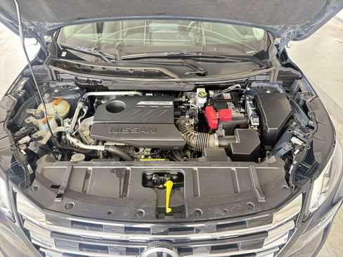 Used 2025 Nissan Rogue SV AWD/4WD image 34