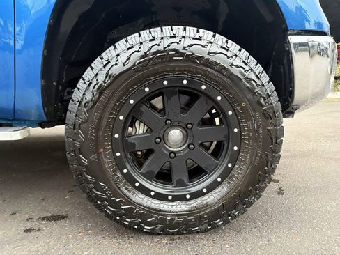 Used 2018 Toyota Tundra SR5 image 5