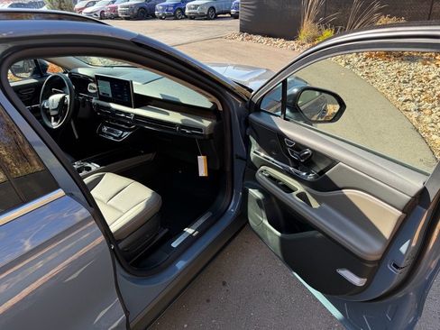 New 2026 Lincoln Corsair Grand Touring image 11