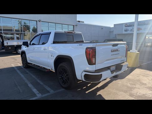 Used 2024 GMC Sierra 1500 Elevation w/ Preferred Package AWD/4WD image 3