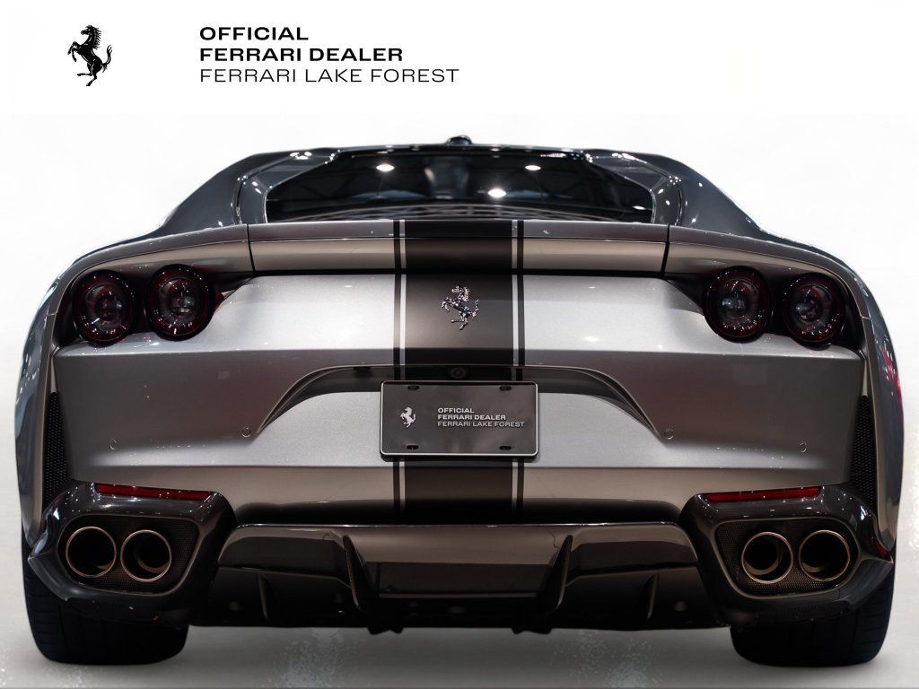 Used 2020 Ferrari 812 Superfast RWD image 11