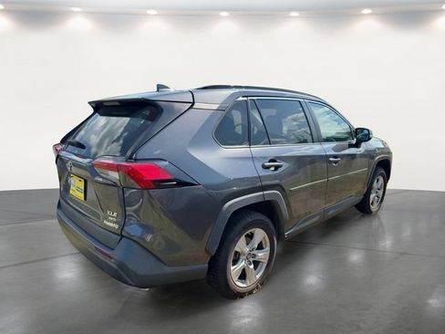Used 2019 Toyota RAV4 XLE w/ Convenience Package AWD/4WD image 12
