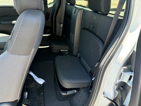 New 2025 Nissan Frontier SV image 12