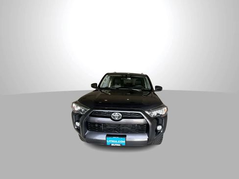 Used 2018 Toyota 4Runner SR5 Premium AWD/4WD image 3