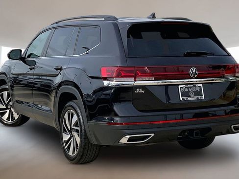 Used 2024 Volkswagen Atlas SE FWD image 12