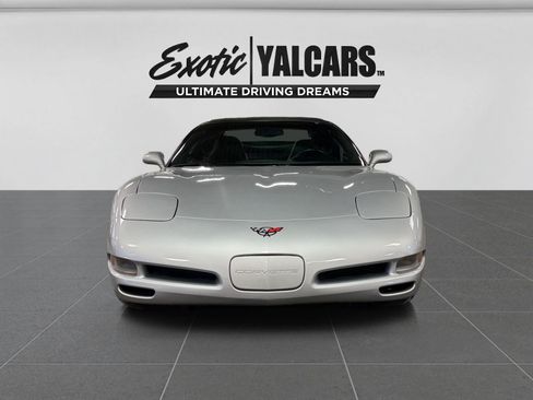Used 2000 Chevrolet Corvette Convertible w/ Memory Pkg RWD image 8