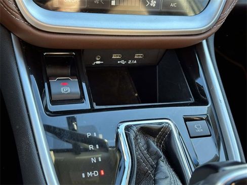 Used 2020 Subaru Outback Touring image 12