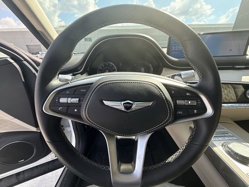 Used 2025 Genesis GV70 3.5T Sport w/ Sport Advanced Package image 18