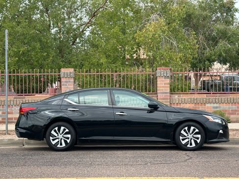 Used 2021 Nissan Altima 2.5 S w/ Driver Assist Package FWD image 10