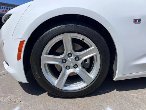 Used 2023 Chevrolet Camaro LT RWD image 38