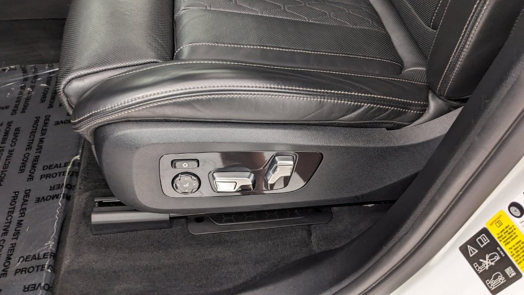 Used 2020 BMW X7 M50i AWD/4WD image 29
