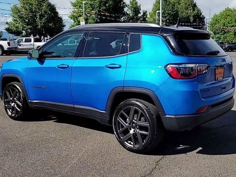 New 2025 Jeep Compass Limited w/ Sun & Sound Group image 6