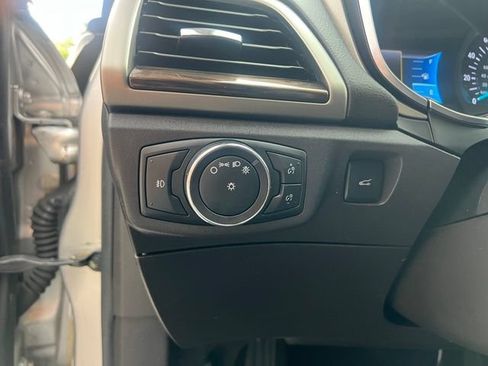 Used 2013 Ford Fusion SE FWD image 21