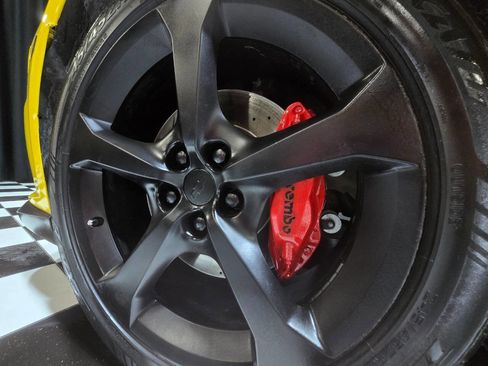 Used 2010 Chevrolet Camaro SS w/ LPO, Ground Effects Package image 9