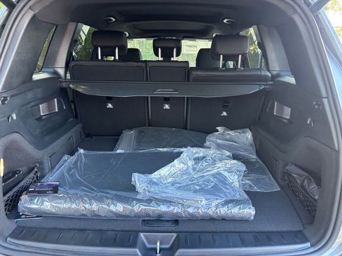 New 2026 Mercedes-Benz GLB 250 4MATIC image 12