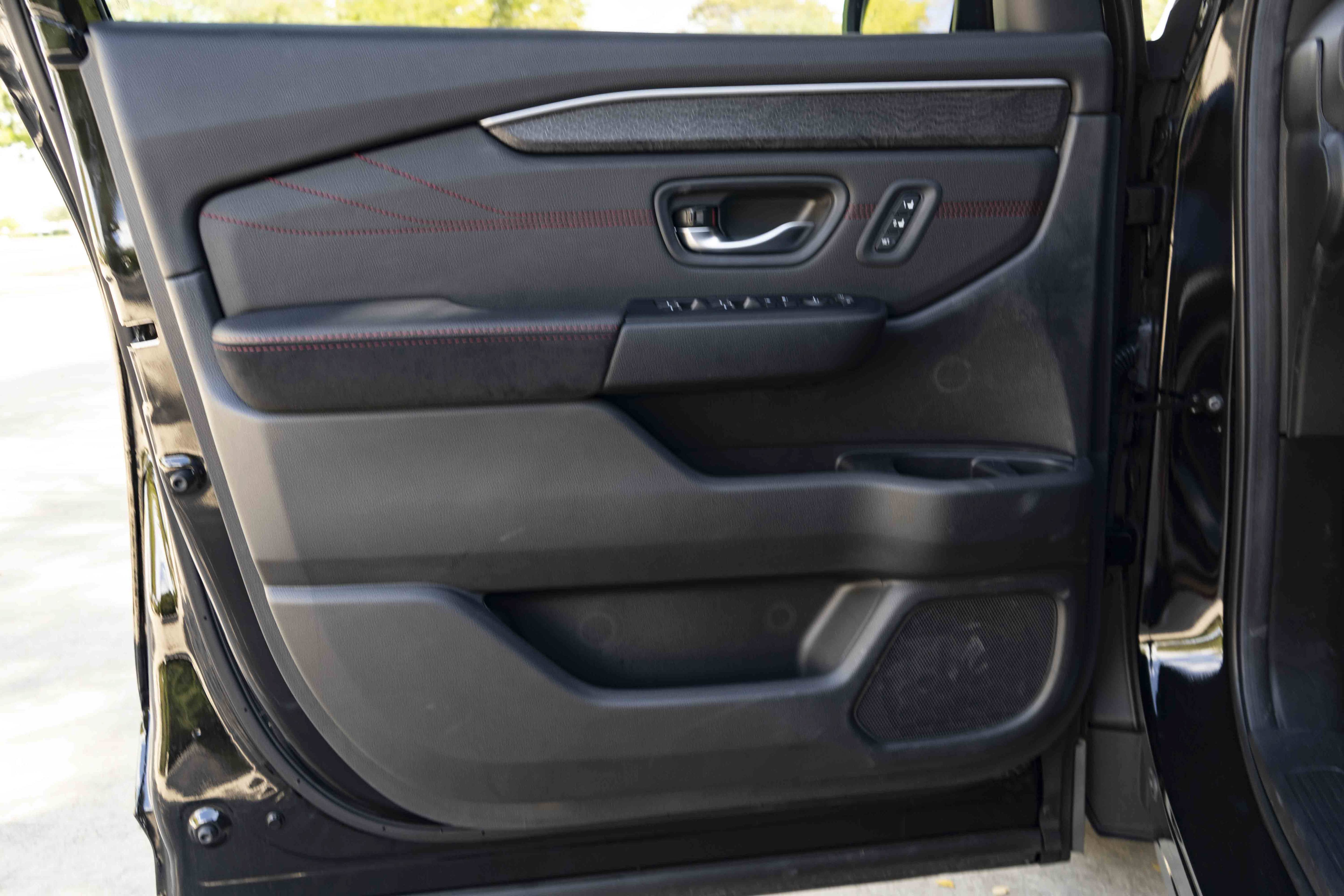 Used 2026 Honda Pilot Black Edition image 38
