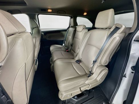 Used 2024 Honda Odyssey EX-L image 18