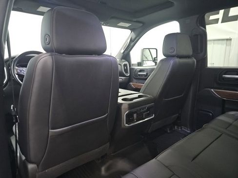 Used 2021 Chevrolet Silverado 3500 High Country w/ Technology Package image 17