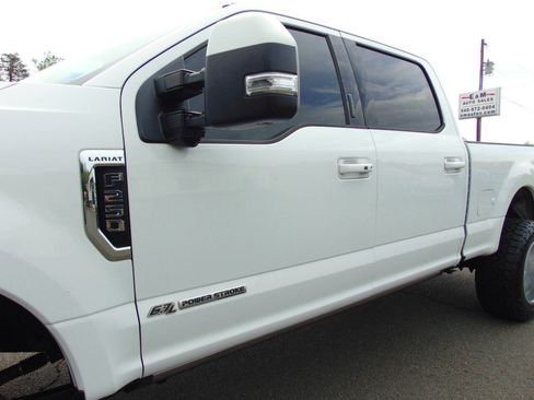 Used 2019 Ford F250 Lariat w/ Lariat Ultimate Package AWD/4WD image 30