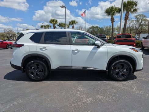 New 2026 Nissan Rogue Platinum AWD/4WD image 3