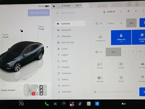 Used 2024 Tesla Model Y 2WD image 33